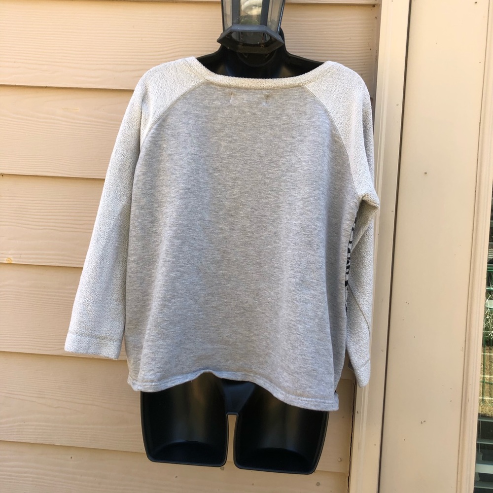 Sweater - Picture 6 of 6